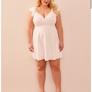 Elegant White Dress Arula